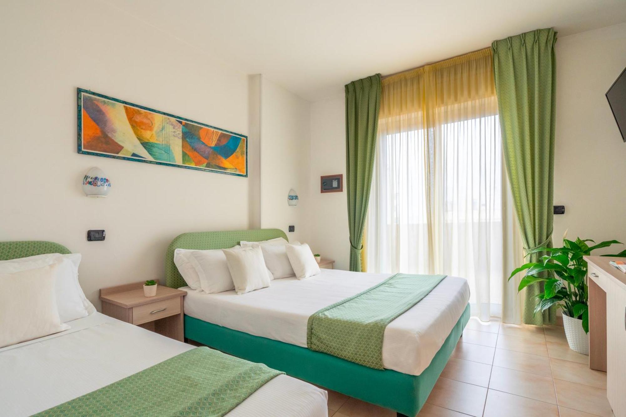 Park Hotel & Dependance Con Spiaggia Martinsicuro Exterior photo
